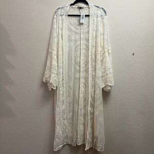 NWT Torrid Cream Mesh and Lace Maxi Kimono in 2X!